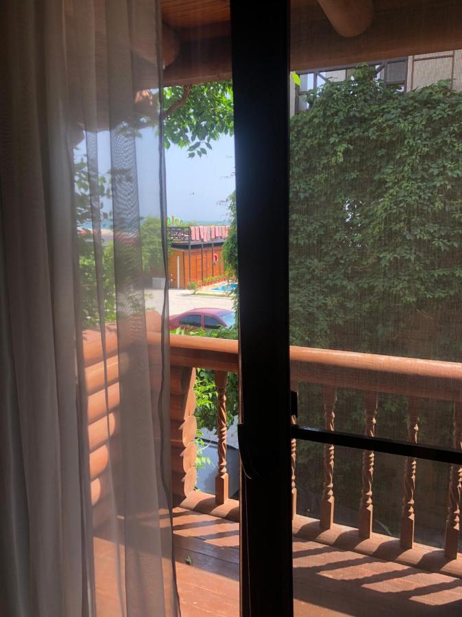 Веселий Кут Hotel ซาลิซนีปอร์ต ภายนอก รูปภาพ