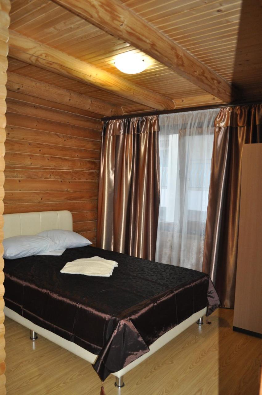 Веселий Кут Hotel ซาลิซนีปอร์ต ภายนอก รูปภาพ
