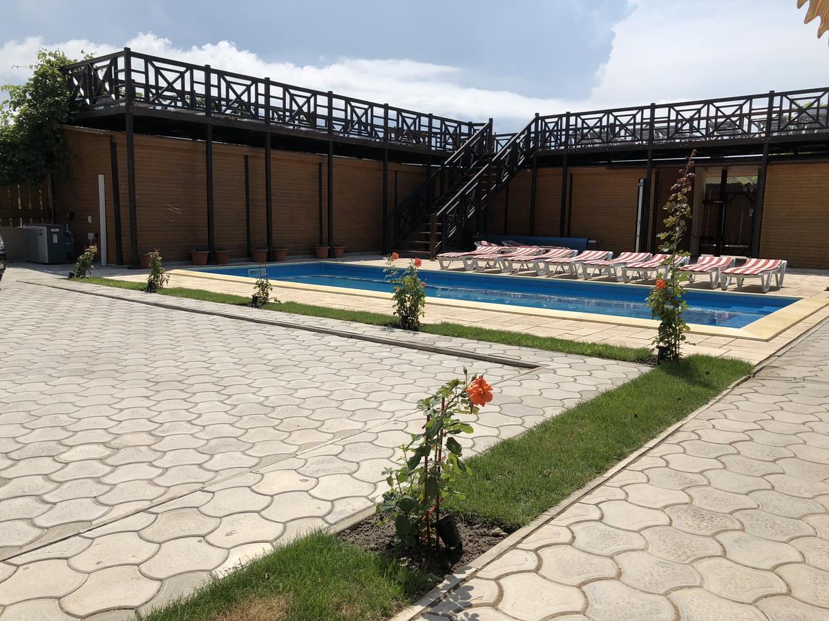 Веселий Кут Hotel ซาลิซนีปอร์ต ภายนอก รูปภาพ